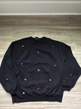 Mojo Provo Harry Styles - Styles Charms Embroidered Crew Sweatshirt - Women's